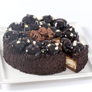Alternative view of Siyah Profiterollü Pasta